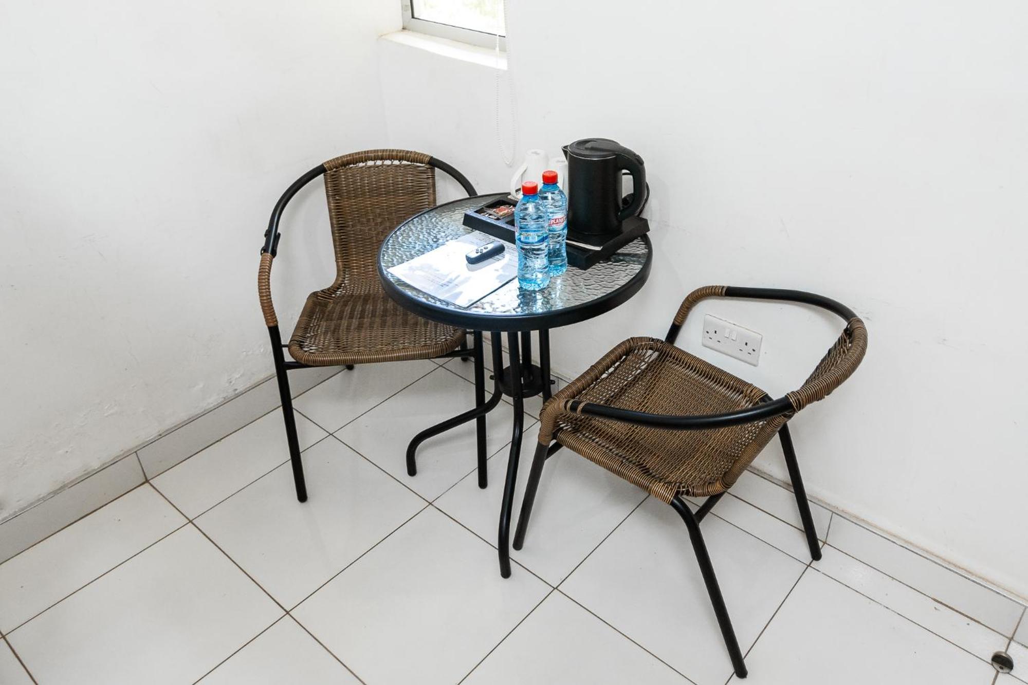 Harry'S Kisumu Oasis Aparthotel Ngoại thất bức ảnh